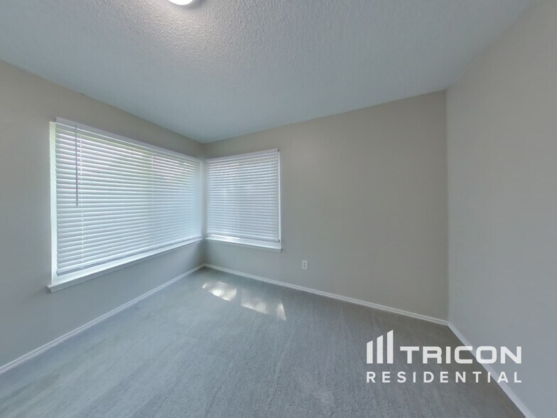 Building Photo - 24018 Spring Sunset Dr