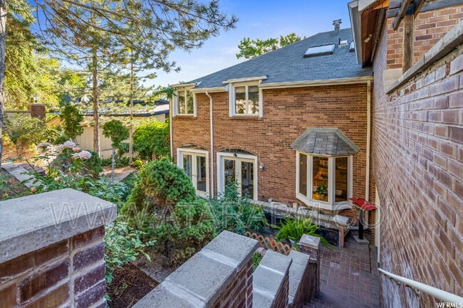 Building Photo - 1577 E Tomahawk Dr