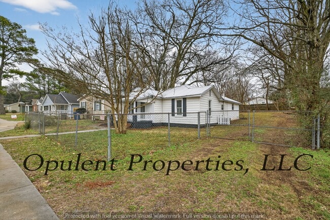 Building Photo - 1216 Stevens Ave NE