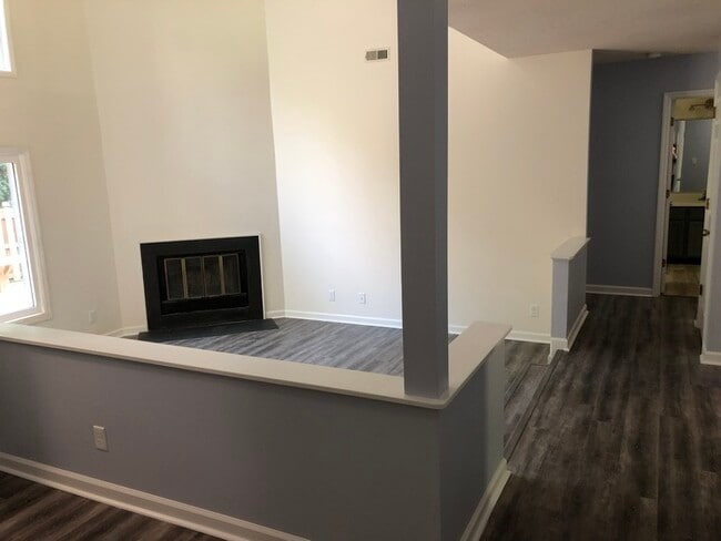 Building Photo - 4328 Pin Oak Dr