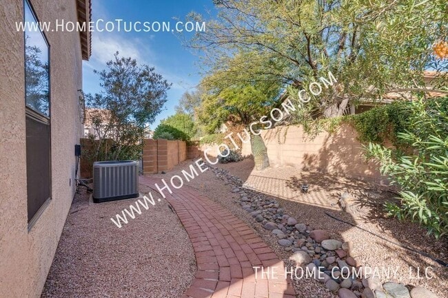 Building Photo - 7811 E Starbright Ct