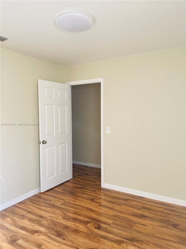 Building Photo - 6364 Landings Way