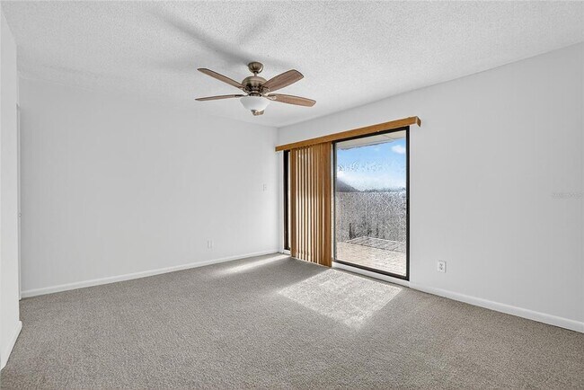 Building Photo - 13618 Greenfield Dr