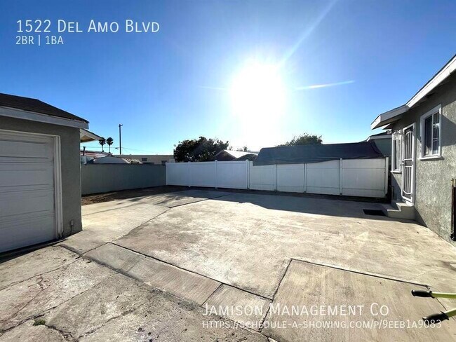 Building Photo - 1522 Del Amo Blvd