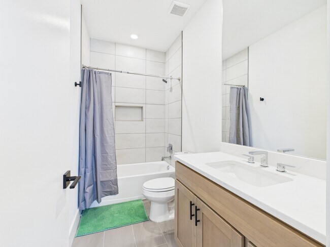 Building Photo - 2940 Huffman Way - C