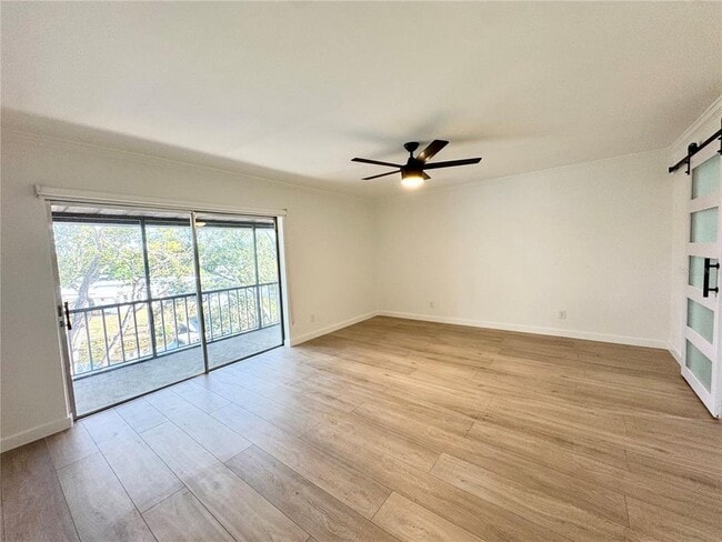 Building Photo - 9205 Tudor Dr