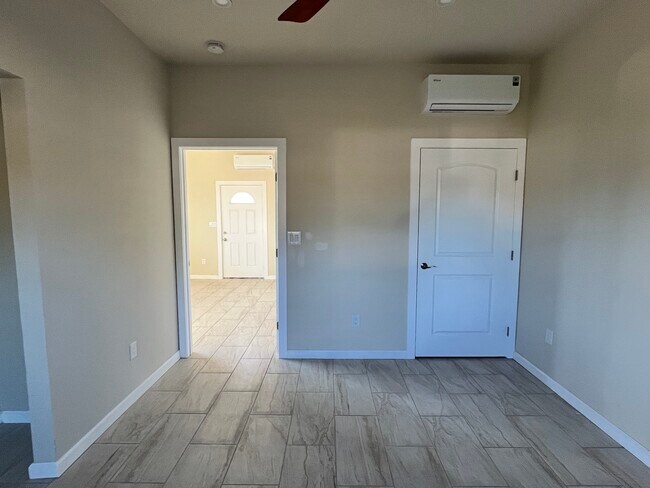 Building Photo - 5209 Olive Dr