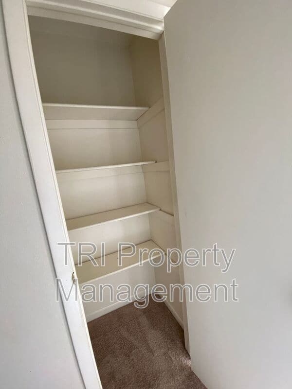 Building Photo - 2503 27th St