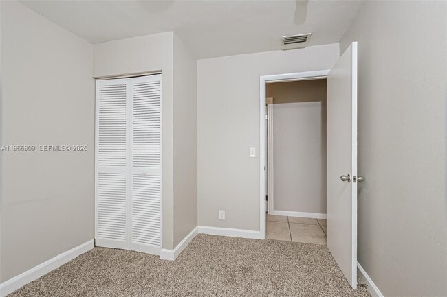 Building Photo - 1443 7th St