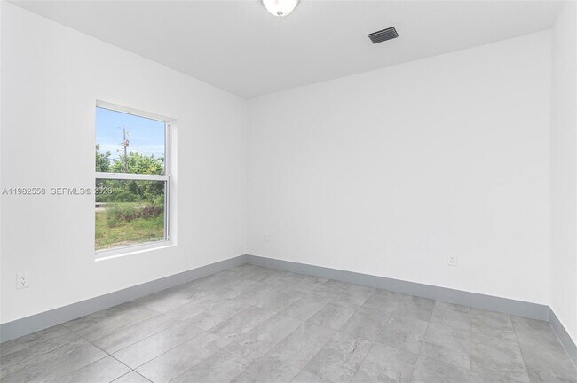 Building Photo - 2360 NW 14th St