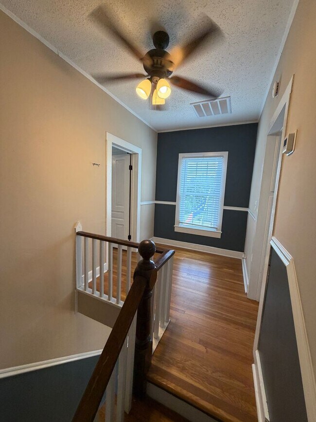 Building Photo - Charming & Spacious 3-Bedroom Home with a Large Fenced Yard!