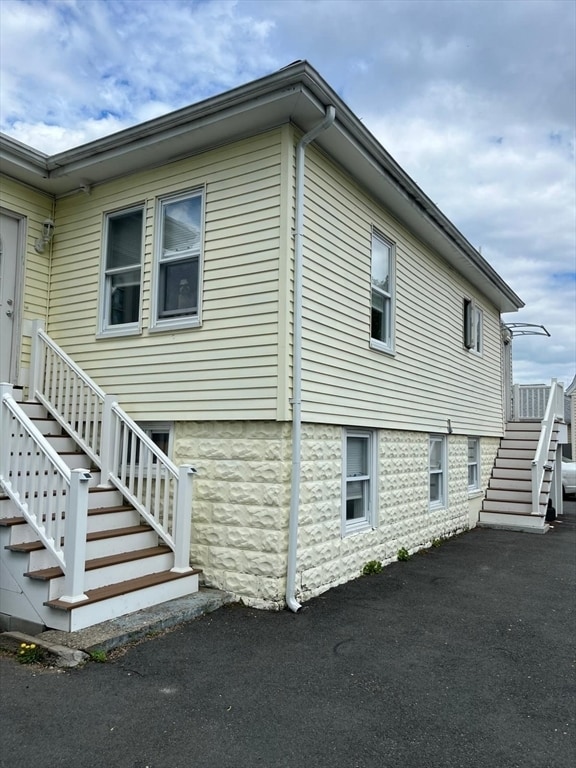 Building Photo - 72 Bristow St