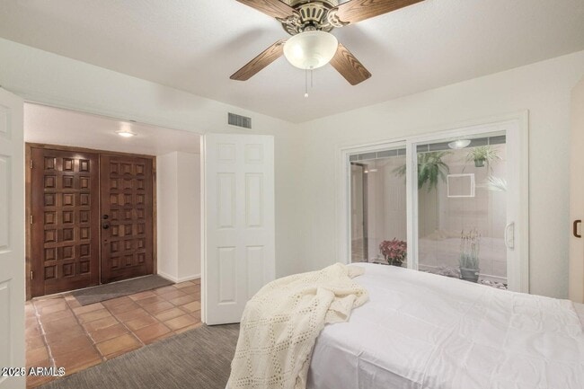 Building Photo - 20 E Redondo Dr