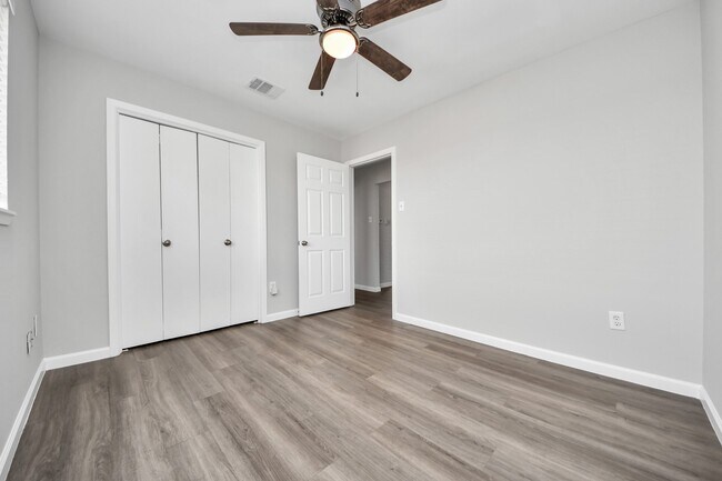 Building Photo - 4114 Fairgreen Ln