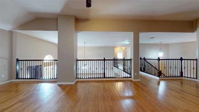 Building Photo - 21050 Florette Ln