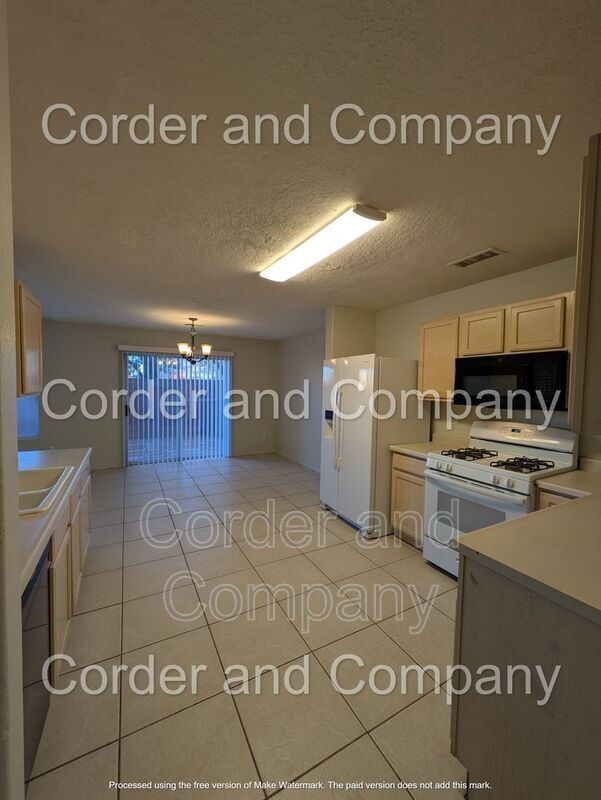 Building Photo - 11243 Campo Del Oso Ave NE