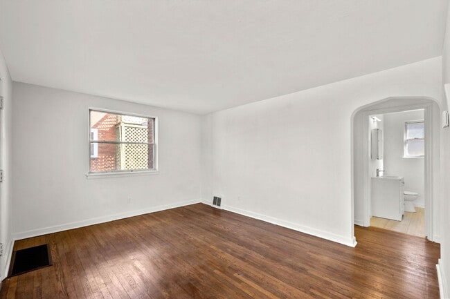 Building Photo - AVAILABLE MAY 1ST, Don't miss this UPDATED home in North Versailles!