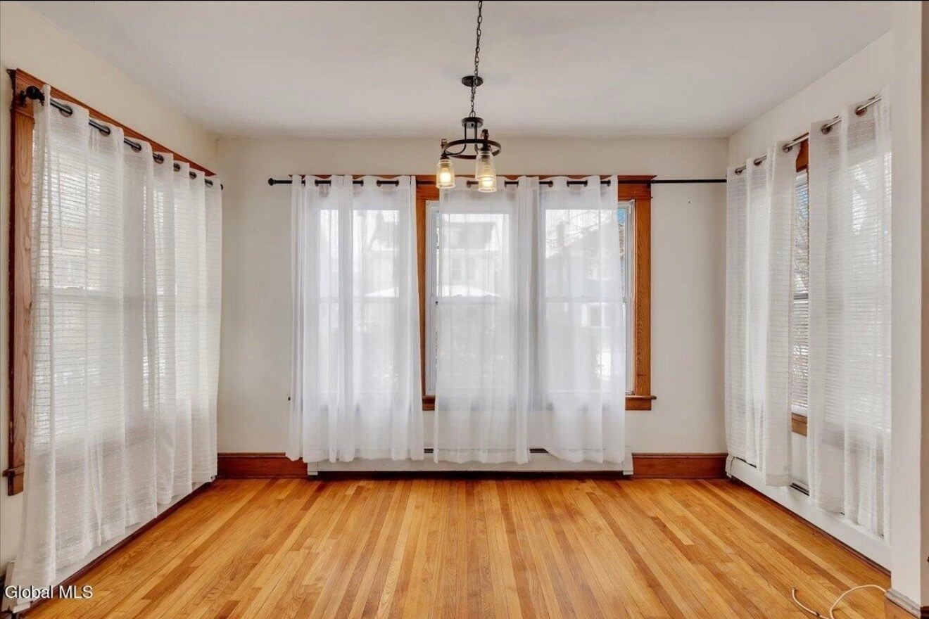 Building Photo - 4 Harris Ave