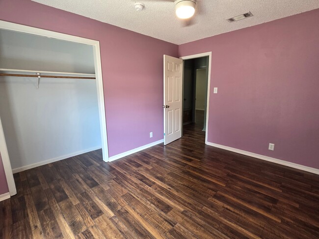 Building Photo - 167 Ramona Dr