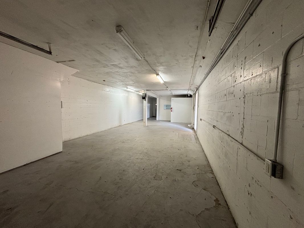 Building Photo - 1221 Court St