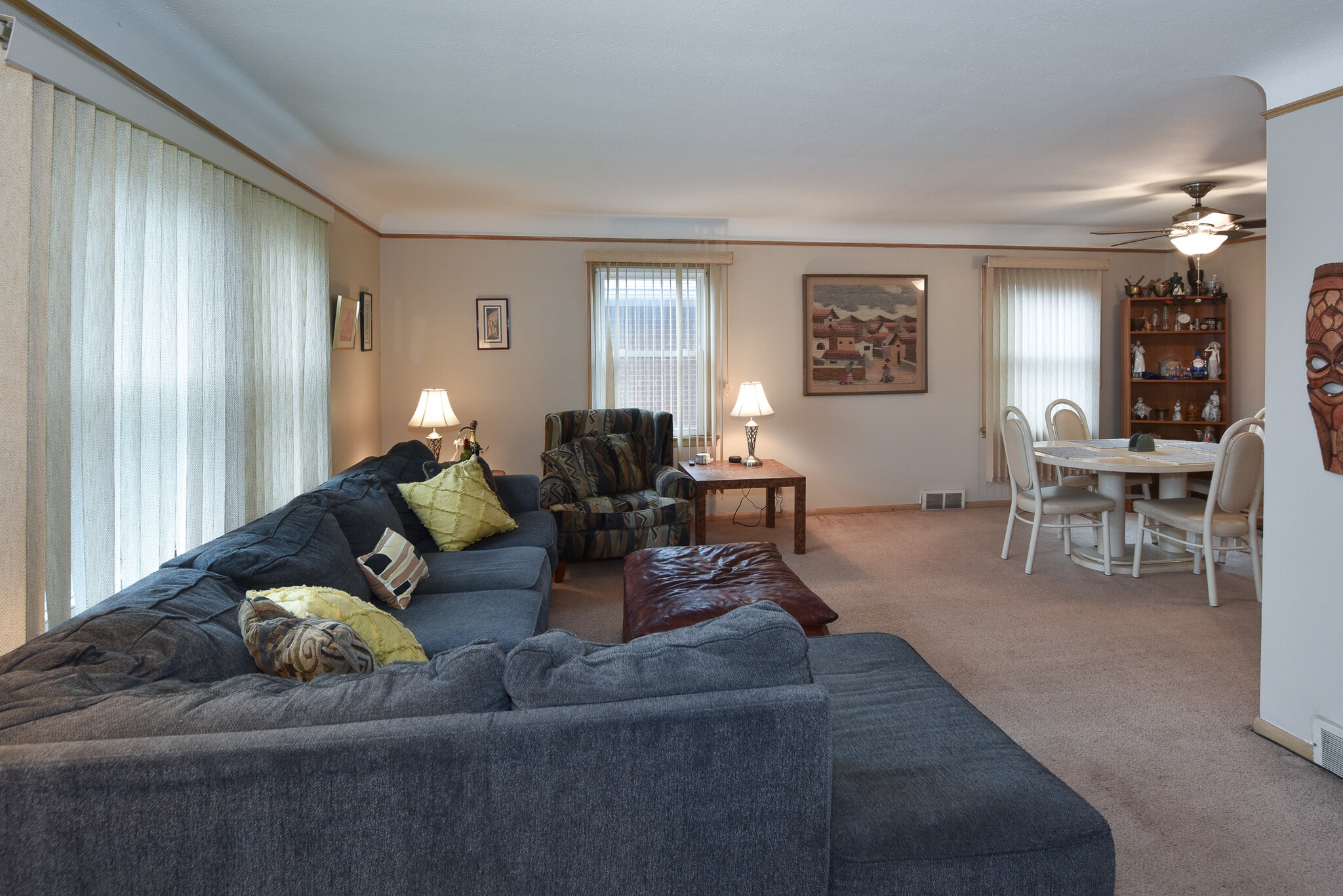 Building Photo - 2392 Warrensville Center Rd