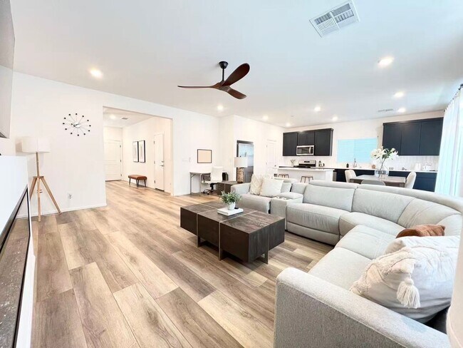 Building Photo - Beautiful 3-story home with 4 bedrooms and 3.5 bathrooms