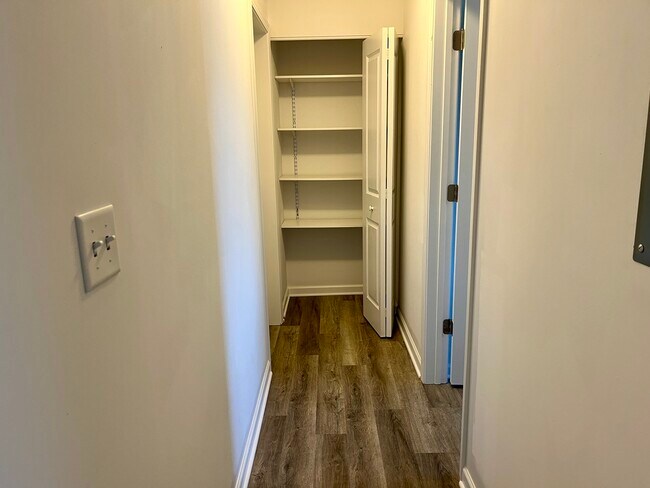 Building Photo - 838 Mcintosh Ct