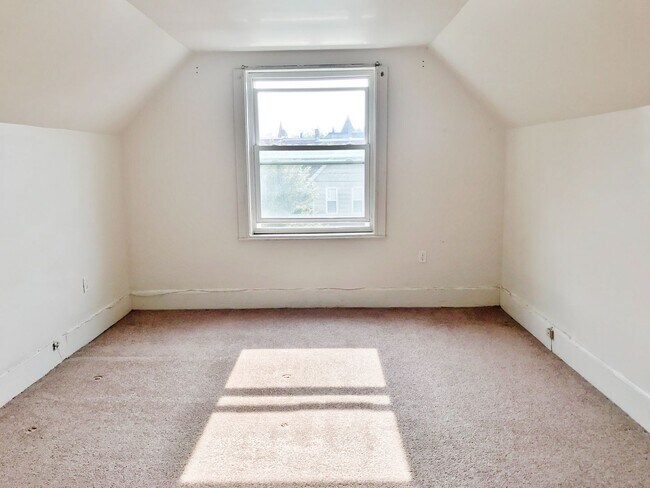 Building Photo - East Liberty - Apartments For Rent In Pitt...