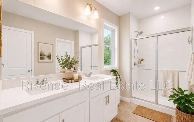 Building Photo - 13998 Shasta Daisy St