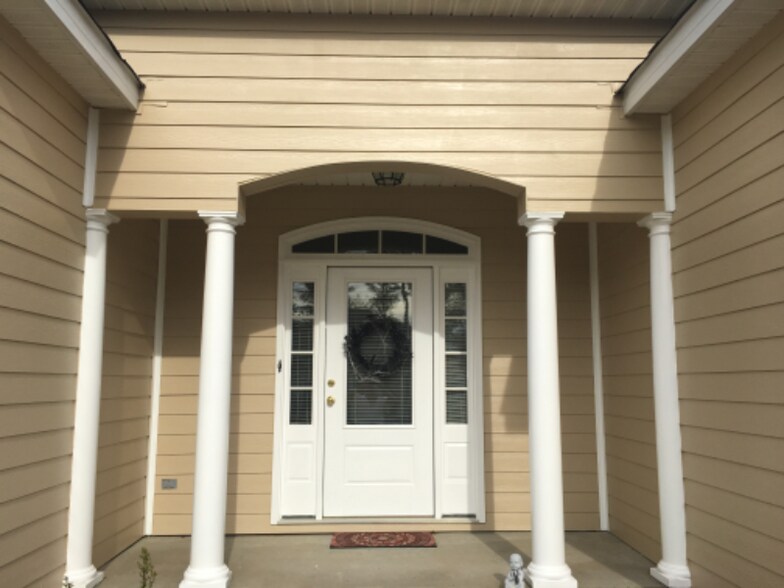 Building Photo - 1101 Highmoor Ln
