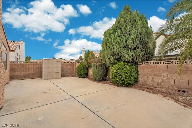 Building Photo - 856 Brass Ring Rd