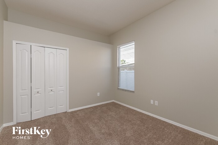 Building Photo - 5032 Balsam Dr