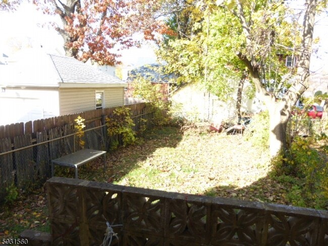Building Photo - 204 DeMott Ave