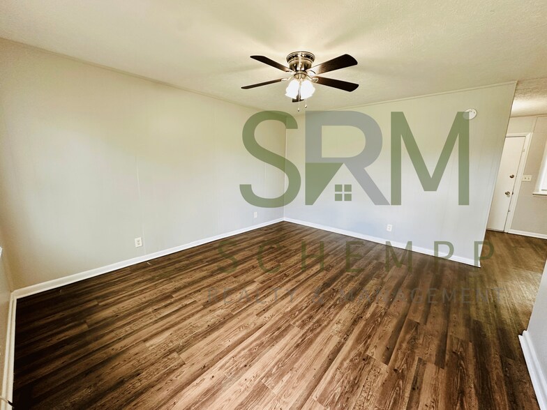 Building Photo - 5616 Lagoona Dr