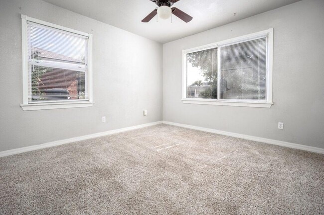 Building Photo - 2537 NW 48th St