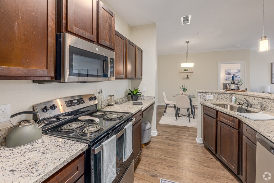The Pelican 2BR, 2BA - 1,087SF - Kitchen - Belmere Luxury Apartments