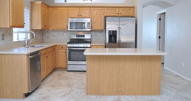 Building Photo - Move-In Ready Home in Dove Mountain