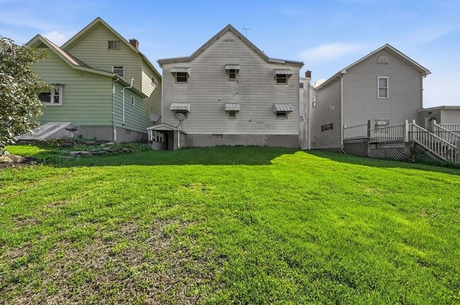 Building Photo - 125 S Clay St