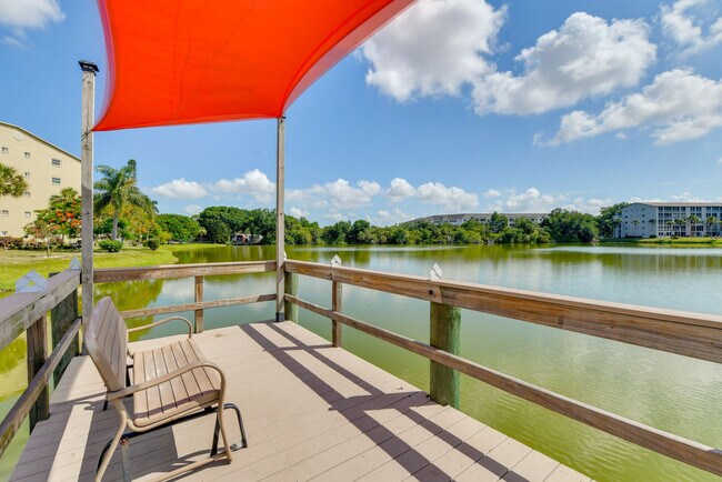 Building Photo - 3817 Lake Bayshore Dr