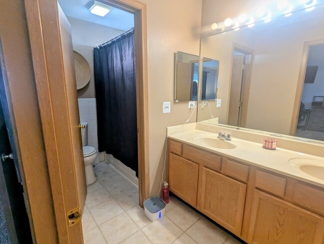 Building Photo - 1080 Noelle Bend