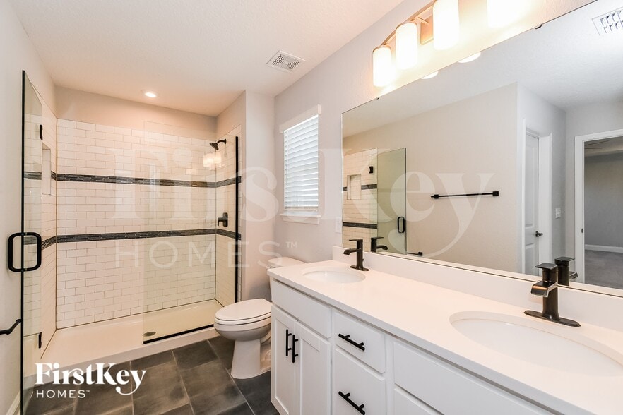 Building Photo - 12160 Abberley Cir