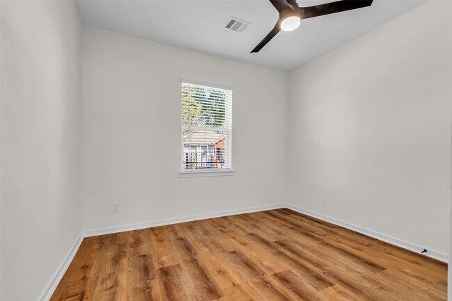 Building Photo - 3440 Bremond St