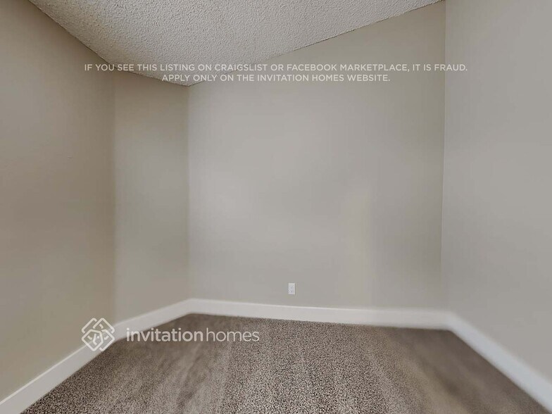 Building Photo - 8138 Vision St