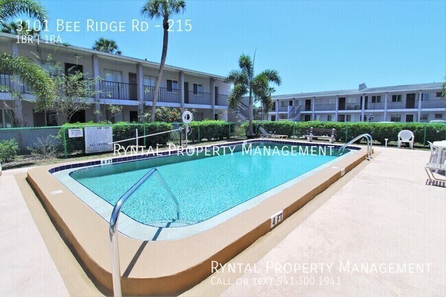 Building Photo - 3101 Bee Ridge Rd