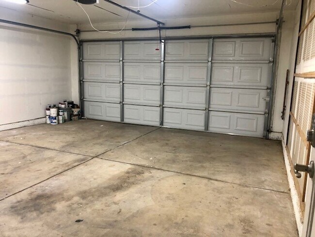 Building Photo - Charming and Spacious Home in Carmichael