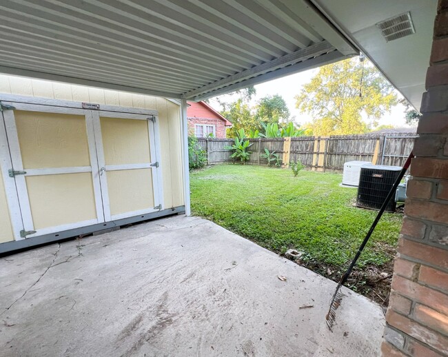 Building Photo - Newly Updated 4 Bedroom House for Rent, ne...