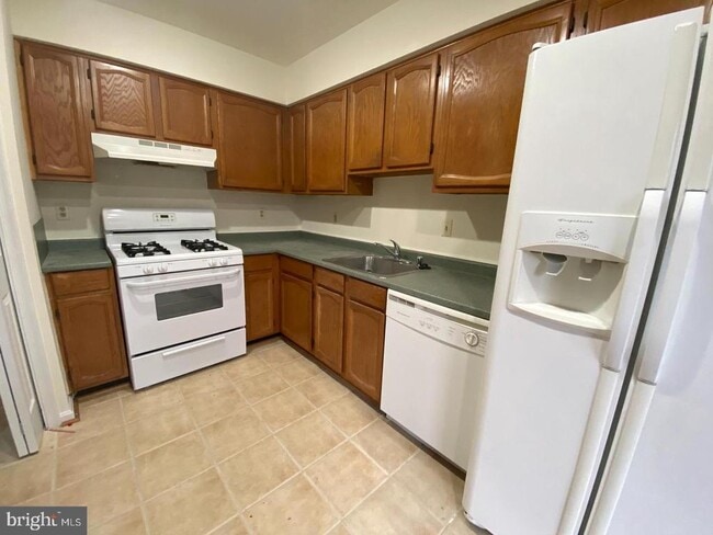 Building Photo - 10604 Greta Lynn Ct