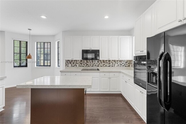 Building Photo - 1559 Passion Vine Cir