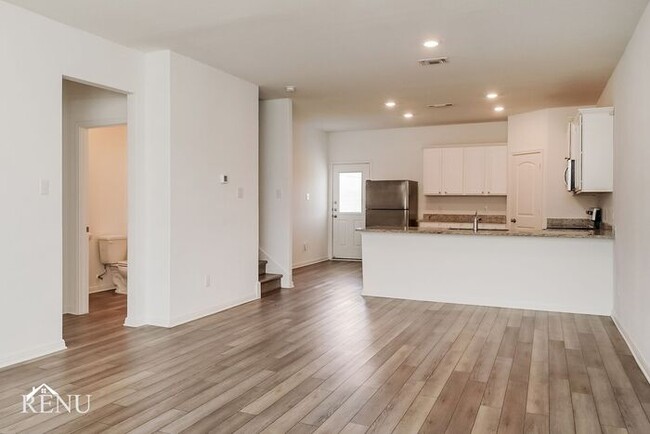 Building Photo - Coming Soon! First Month Free!