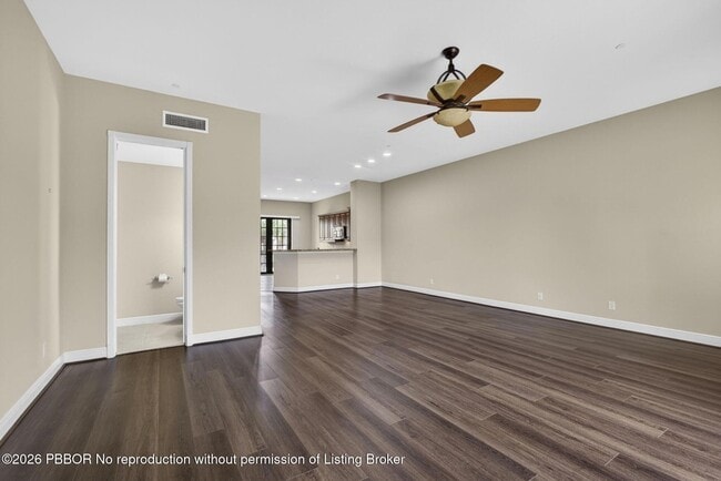 Building Photo - 803 del Sol Cir